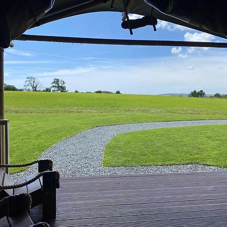 Florence Springs Glamping Gumfreston Extérieur photo
