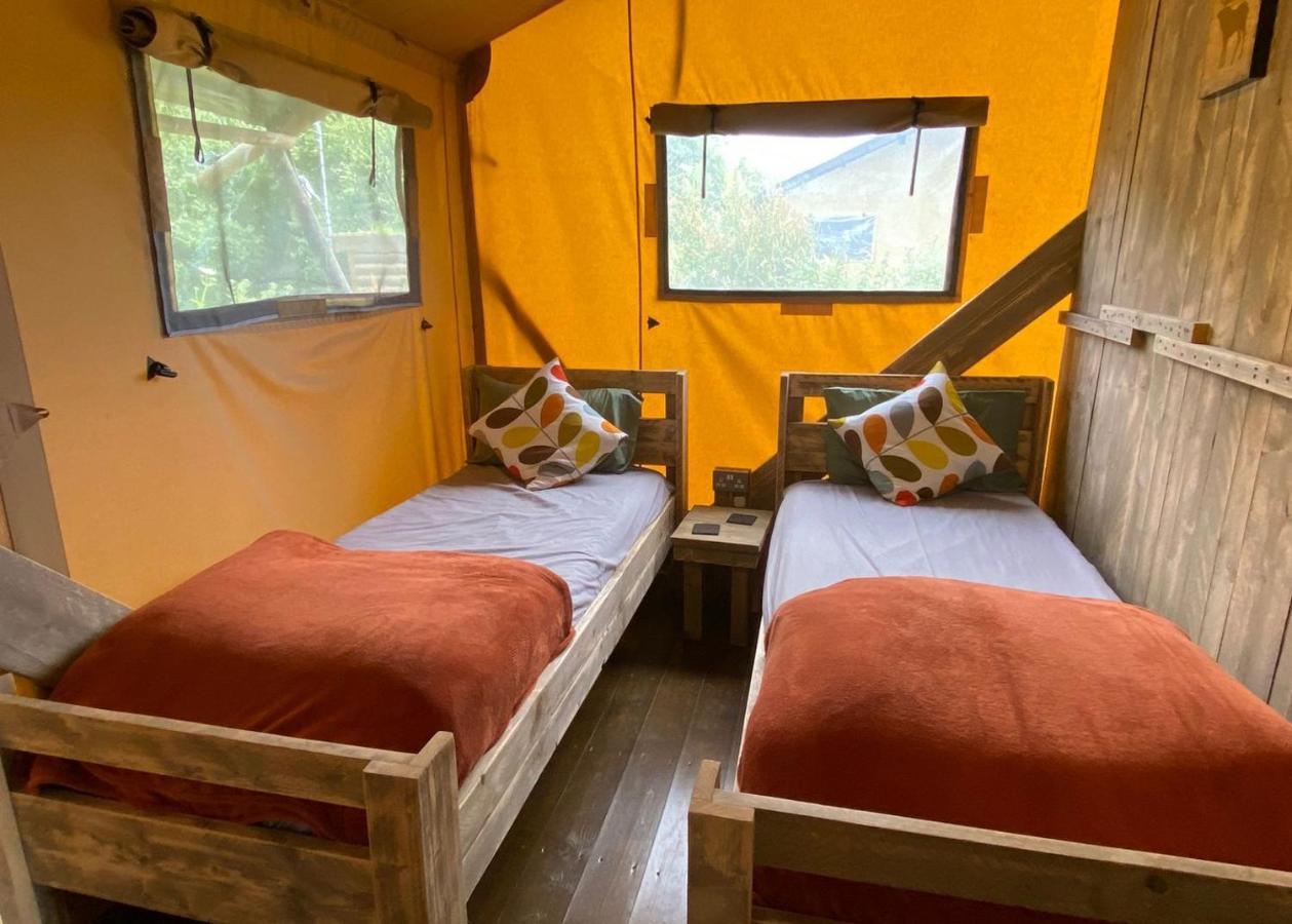 Florence Springs Glamping Gumfreston Extérieur photo