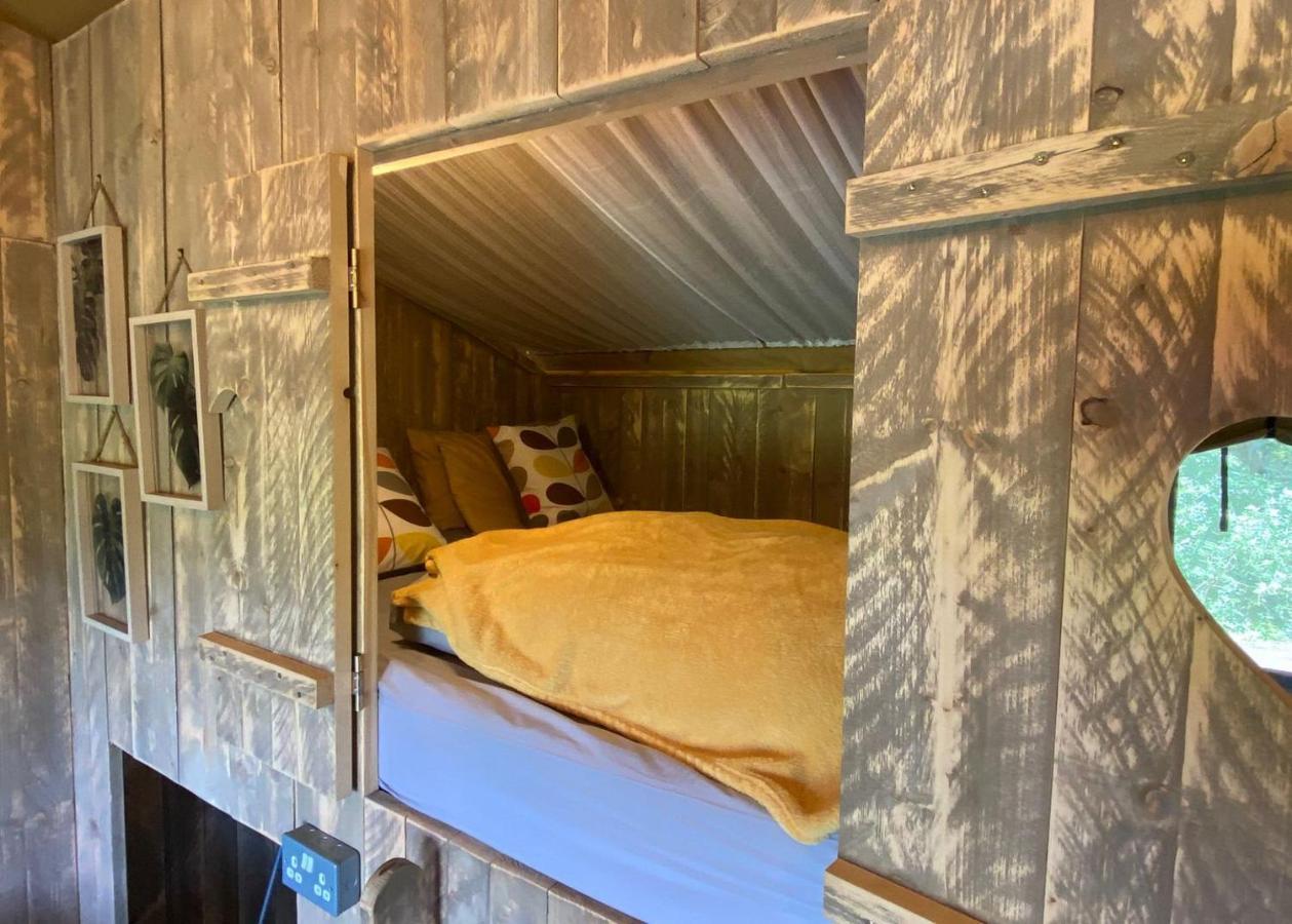 Florence Springs Glamping Gumfreston Extérieur photo
