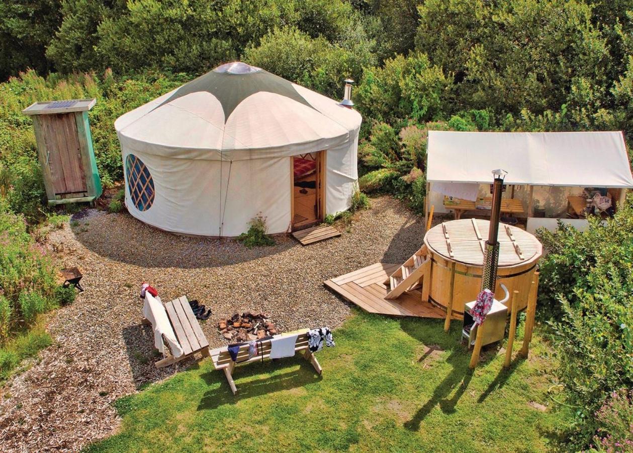 Florence Springs Glamping Gumfreston Extérieur photo