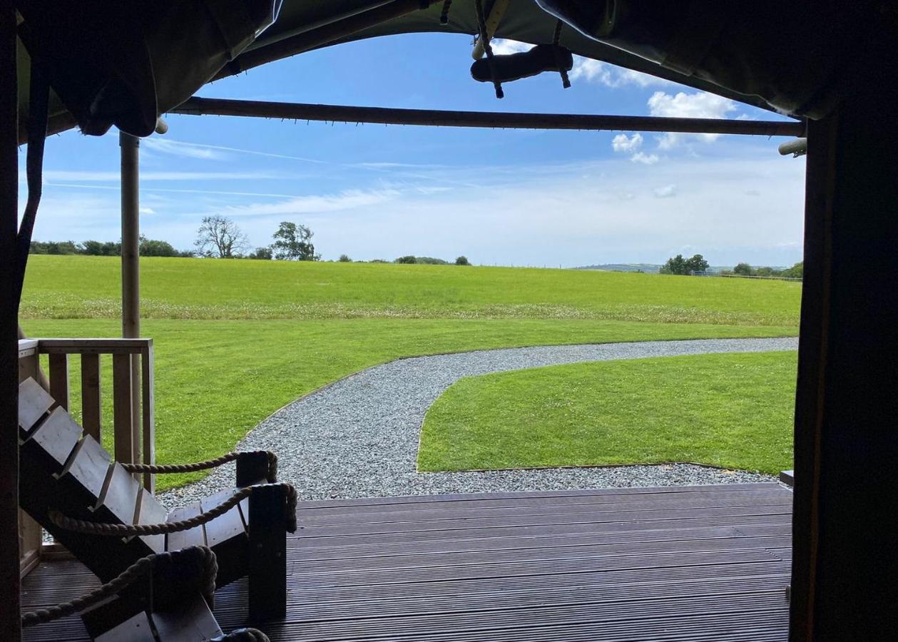 Florence Springs Glamping Gumfreston Extérieur photo